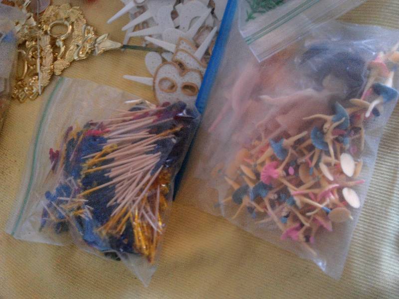 cake decorating supplies