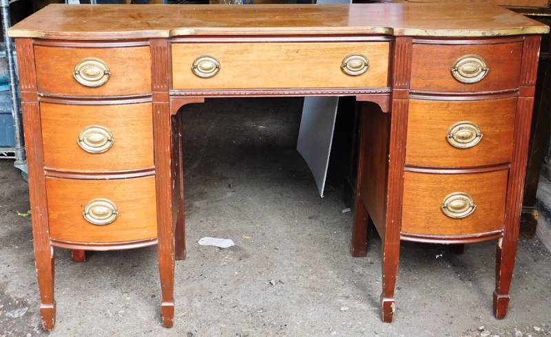 lot 4 image: Vintage 7 Drawer Desk with cool hardware