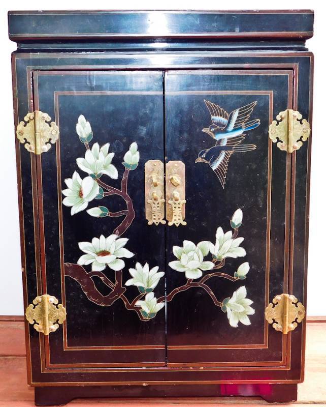 lot 22 image: small ornate oriental cabinet black lacquer