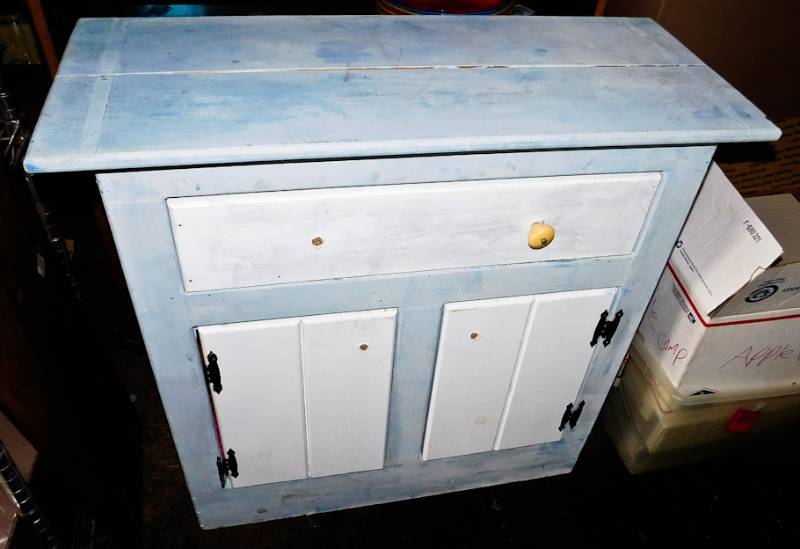 lot 24 image: Blue cabinet with white drawer and doors