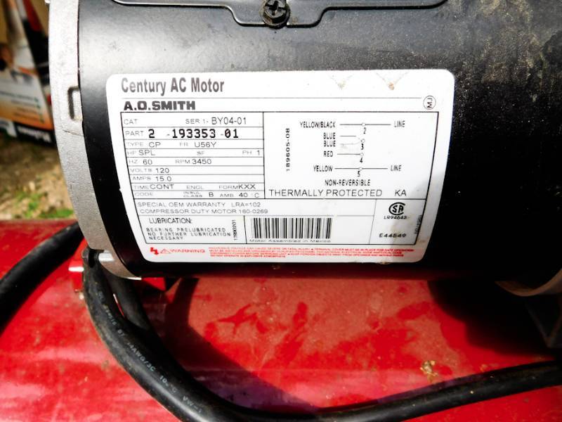 lot 33 image: coleman powermate air compressor