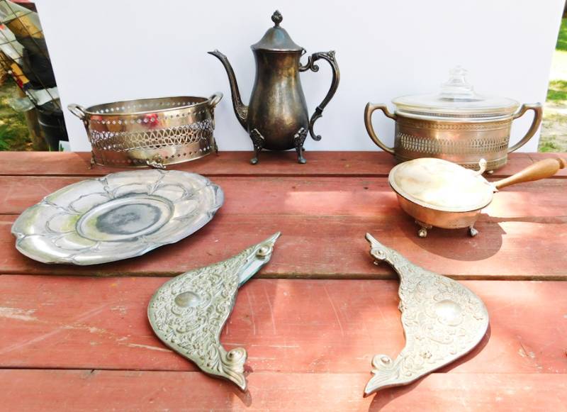 lot 75 image: lot of silver plate serving items