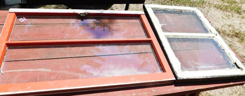 lot 92 image: 2 non matching vintage windows for repurposing