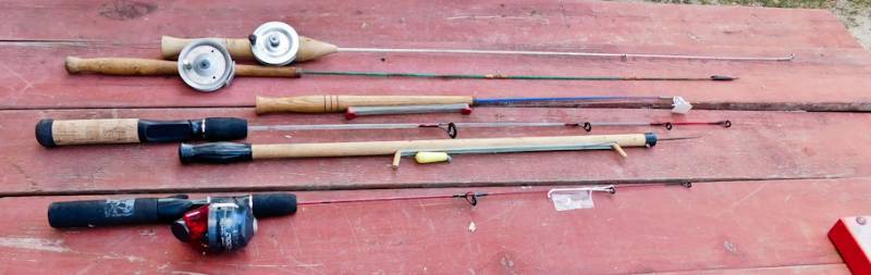 lot 110 image: smaller fishing items poles and reels