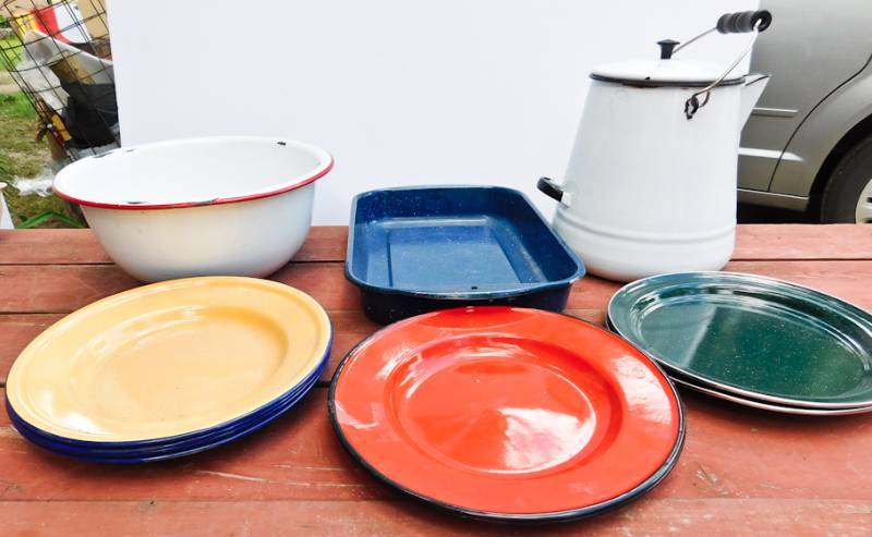 lot 124 image: lot of enamelware coffee pot pan, plates and bowl
