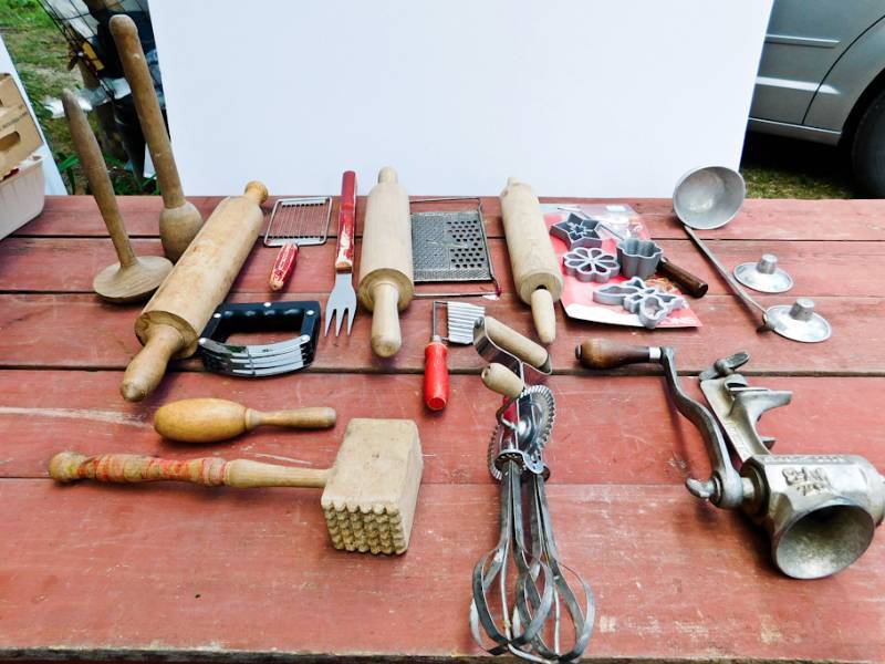 lot 127 image: lage lot of vintage kitchen items please see all the photos