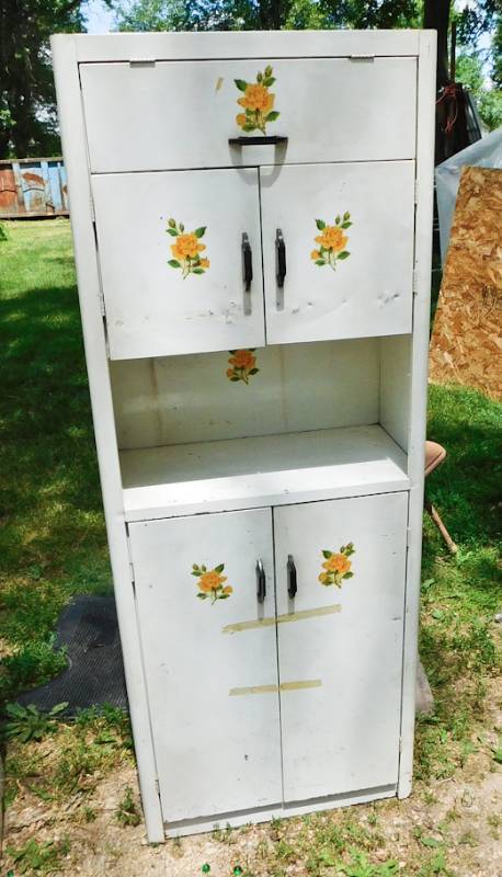 lot 133 image: tall metal kitchen pantry cabinet please see all the photos