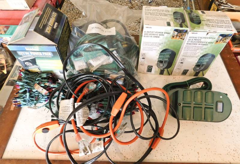 lot 24 image: very large lot of lighting items these are all in working condition