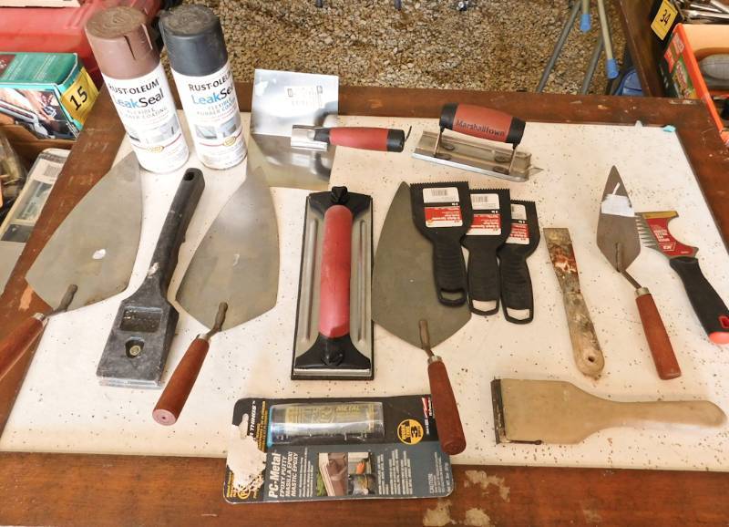 lot 25 image: scraping and shaping tools