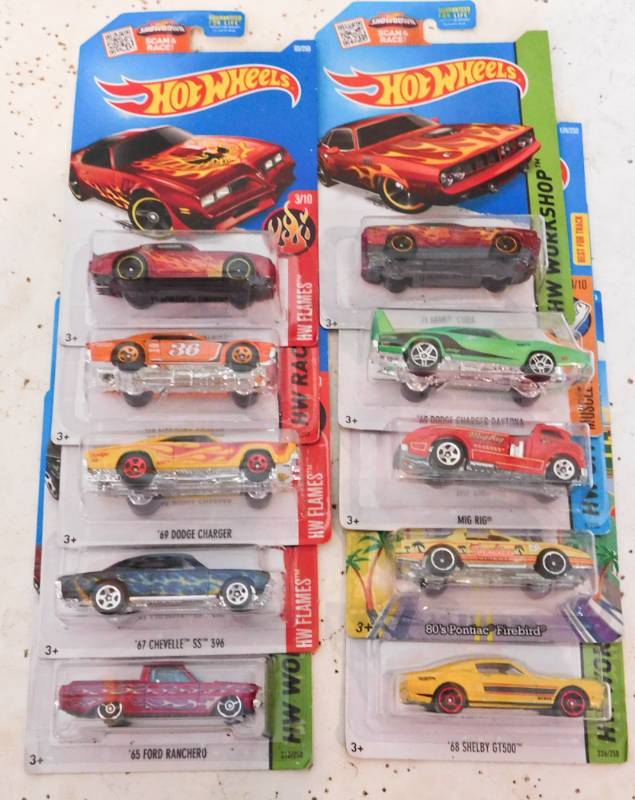 lot 50 image: Hot wheels 10 single packages cars and trucks