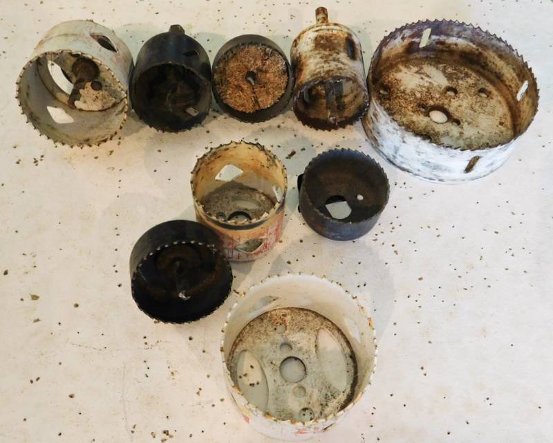 lot 53 image: large lot of hole saws various sizes and makers
