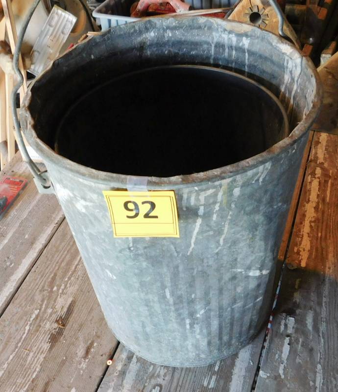lot 92 image: vintage farm pail and a liner wich does come ouut