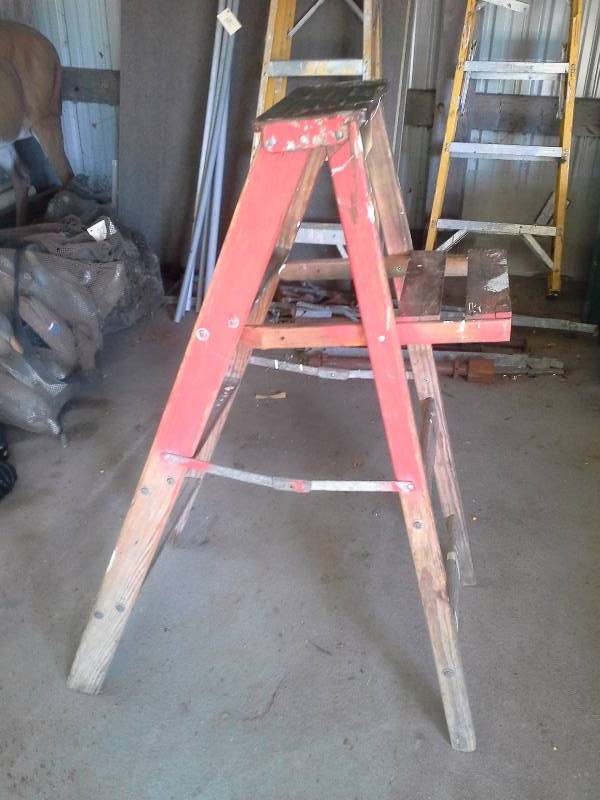 Ladder(3.5 ft.)