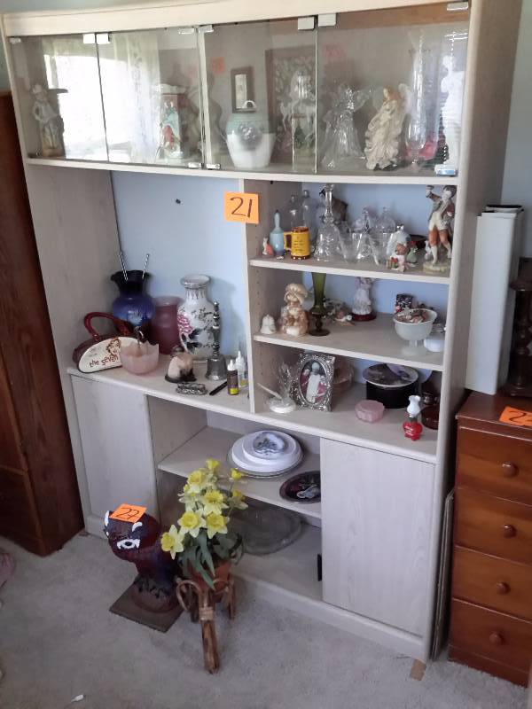 Lt stained oak veneer cabinet with glass doors