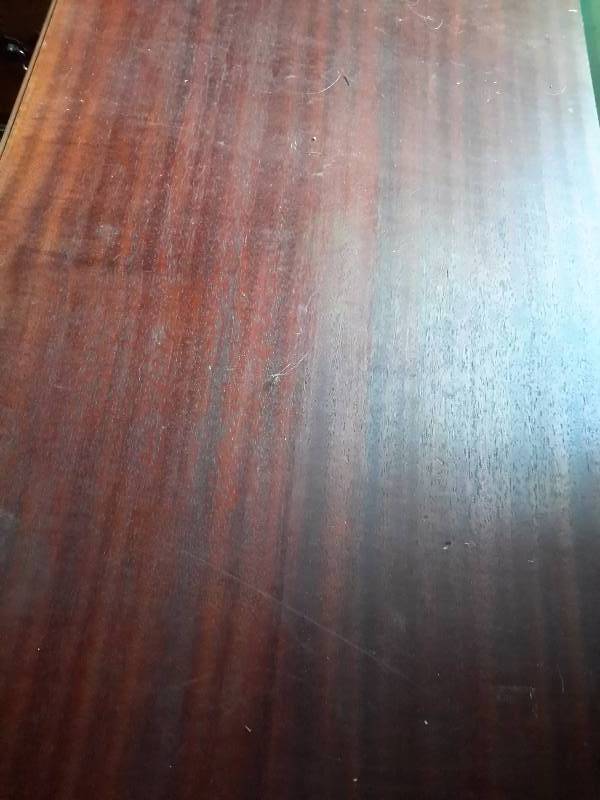 Airline AMShort wave Radio.  Looks like Mahogany Wood.. Tested and works