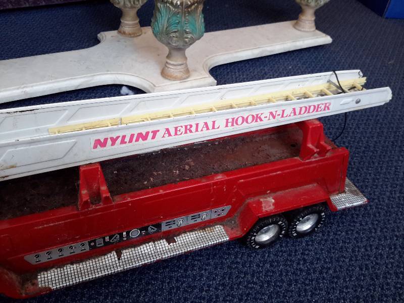 nylint aerial hook and ladder