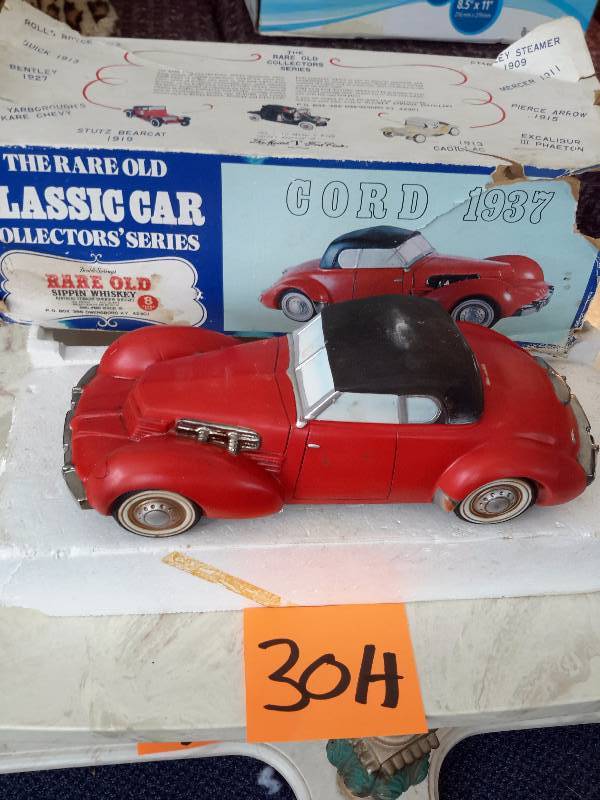 STUTZ BEARCAT, 1919.. The Rare Old Classic Car..  Decanter.. Empty  Sterling SFX Tai Winds aftershave Bottle.. AVON