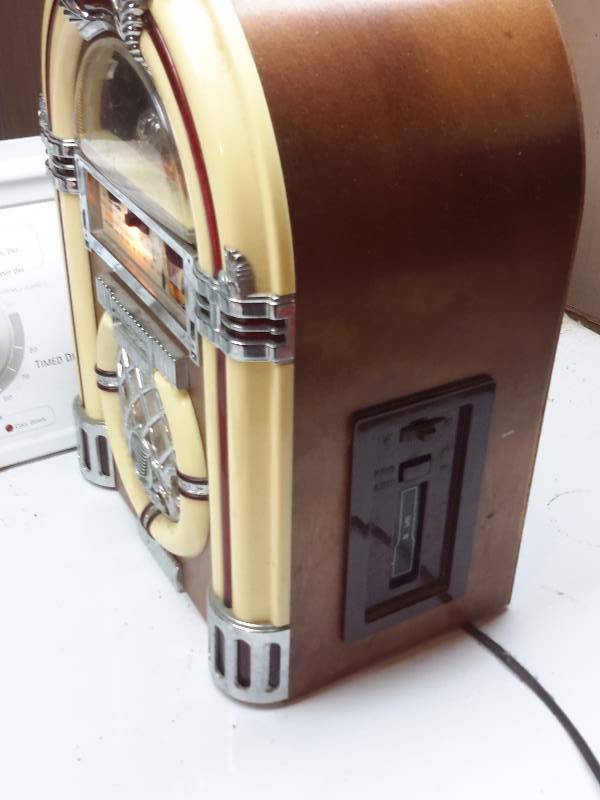 RETRO, Simulated Juke Box style Radio Tape Player.. Tested and all works.  Approx Dim  12in w x 16in h x 8 in d
