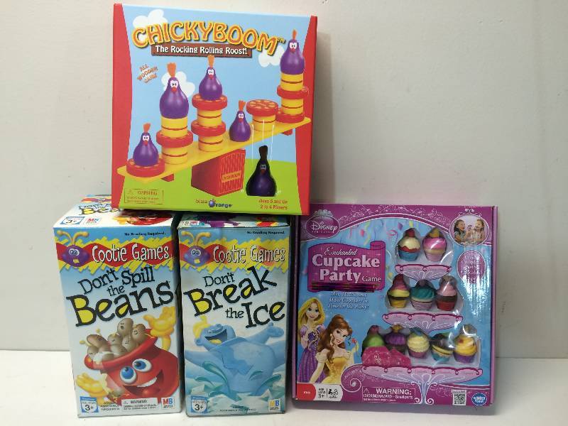 lot 6 image: Childrens Game Assortment