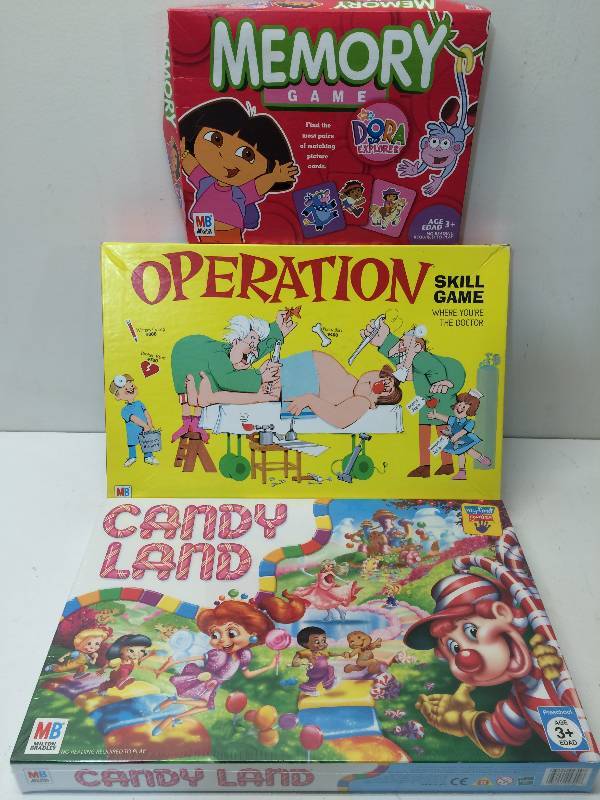 lot 7 image: Childrens Game Assortment