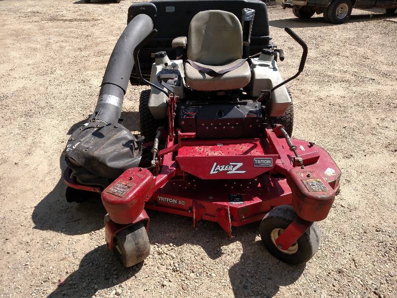 lot 6 image: 2006 ExMark Laser Z Zero Turn Mower...