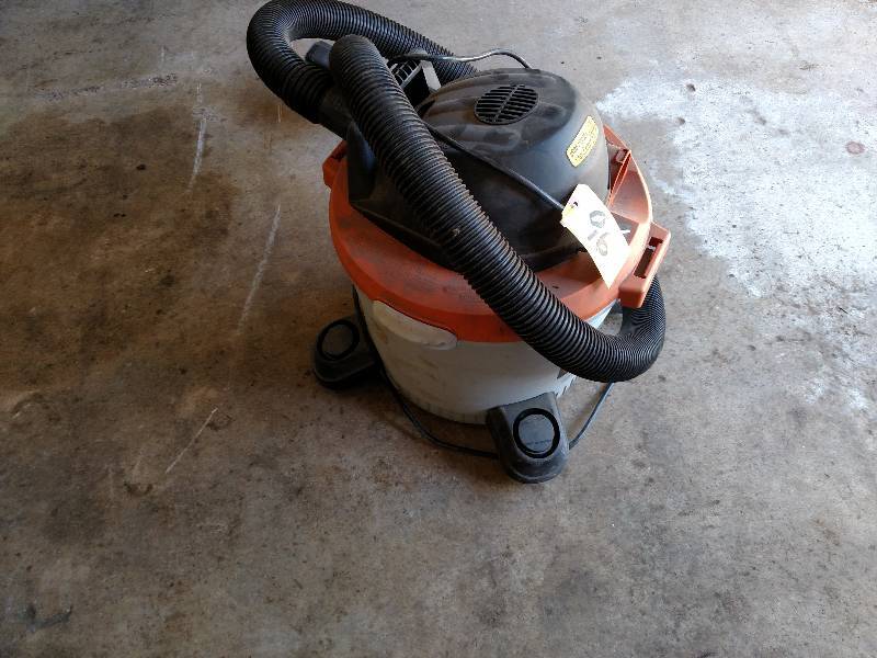 lot 96 image: Ridgid  9 Gallon, 3.5 hp. WetDry V...