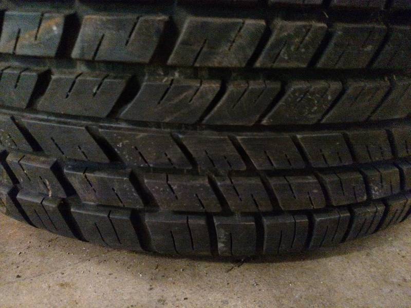 lot 103 image: BF Goodrich 20555R16 Tire...