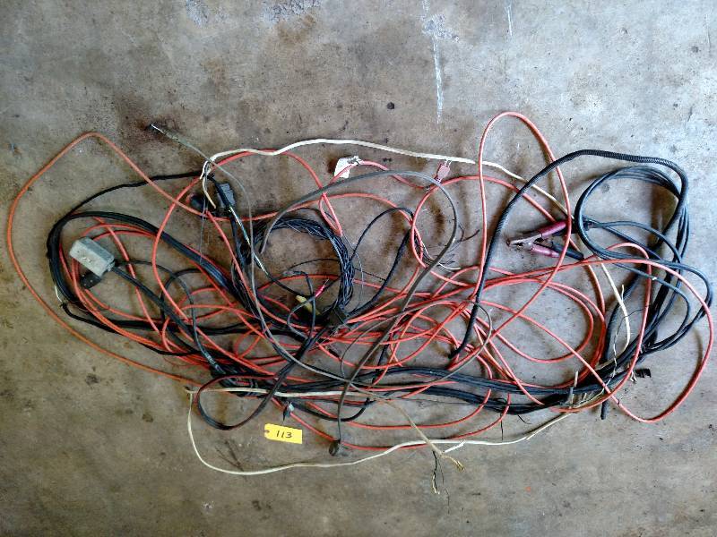 lot 113 image: Asstd Cords & Jumper Cables...