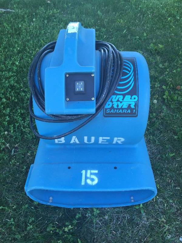 lot 9 image: DRIEAZ MODEL F188 SAHARA 1 INDUSTRIAL POWER Carpet Dryer Air Mover Fan Excellent 2 Speed Carpet Cleaning