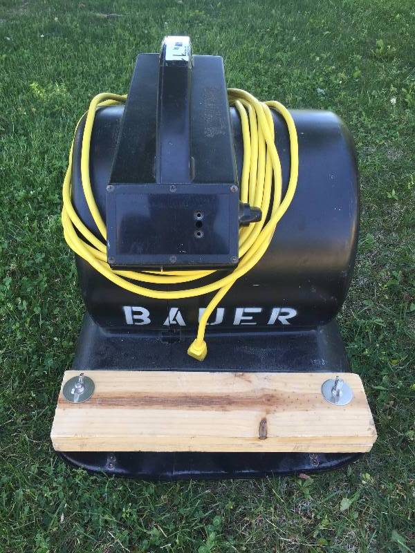 lot 11 image: Namco Carpet Blower 34 HP 3,500 CFM INDUSTRIAL POWER $$$ Commercial Carpet Dryer Air Mover Fan Excellent Wood Plank Vice Added To Lift Up Carpet - Dries Underneath