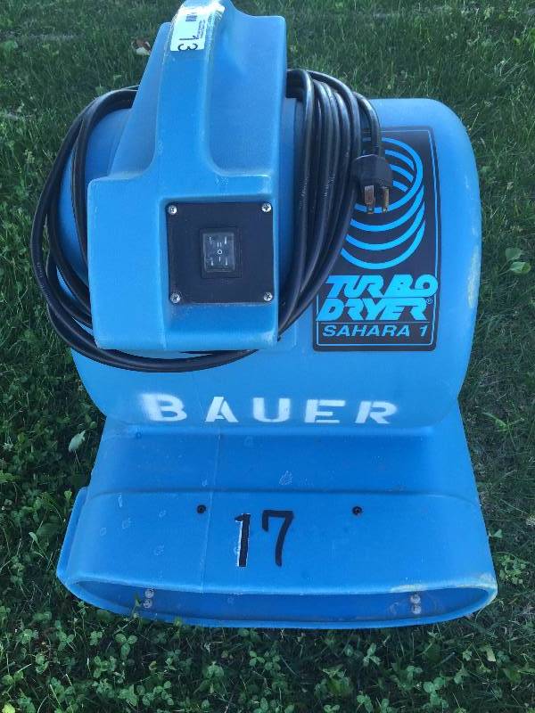 lot 13 image: DRIEAZ MODEL F188 SAHARA 1 INDUSTRIAL POWER Carpet Dryer Air Mover Fan Excellent 2 Speed Carpet Cleaning