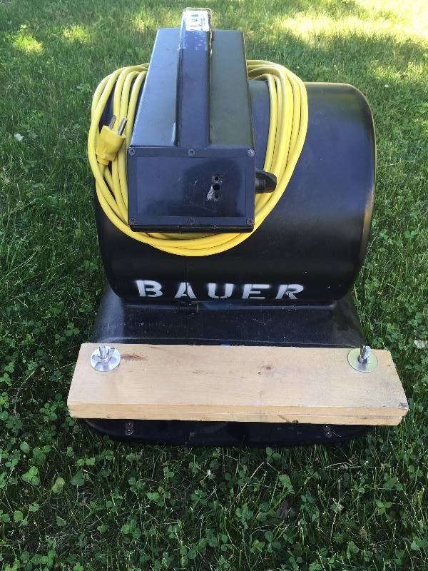 lot 17 image: Namco Carpet Blower 34 HP 3,500 CFM INDUSTRIAL POWER $$$ Commercial Carpet Dryer Air Mover Fan Excellent Wood Plank Vice Added To Lift Up Carpet - Dries Underneath