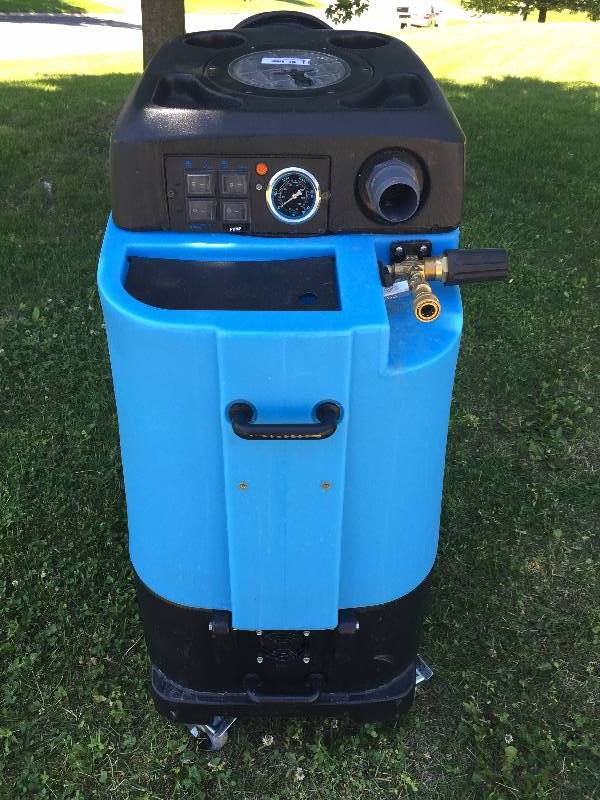 lot 18 image: WOW 2 Months Old - Like New Mytee M5 Carpet Extractor with Auto FillPump Out 500 PSI Excellent Condition