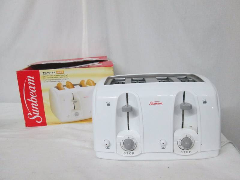 Sunbeam 4-Slice Wide-Slot Toaster