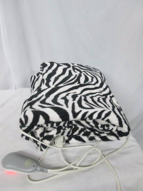 Sunbeam Microplush Heated Throw