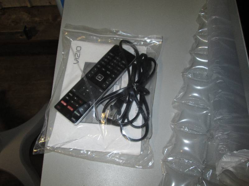lot 415 image: Vizio 43 New Condition