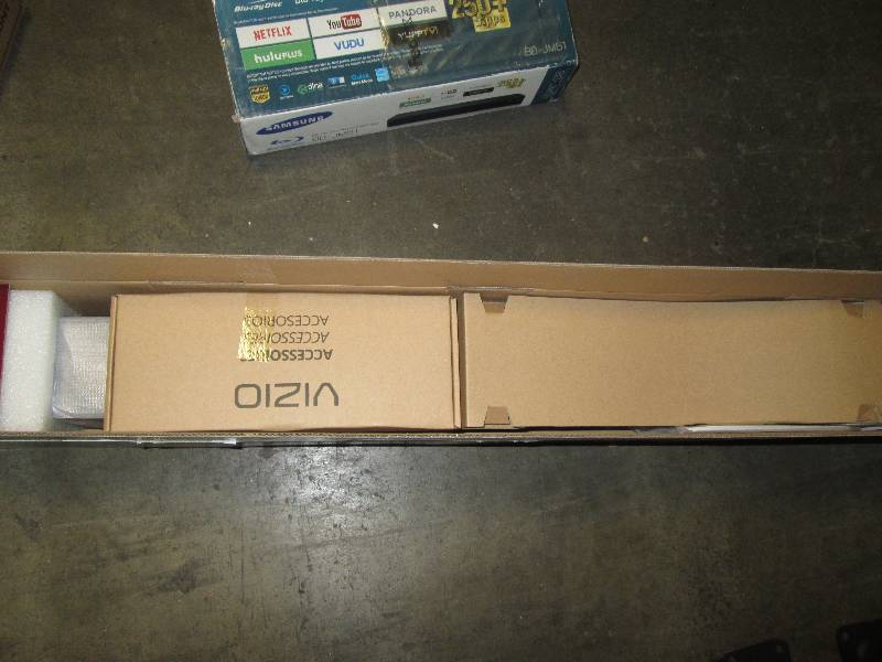 lot 430 image: VIZIO 29 2ch Sound Bar (SB2920-C6)