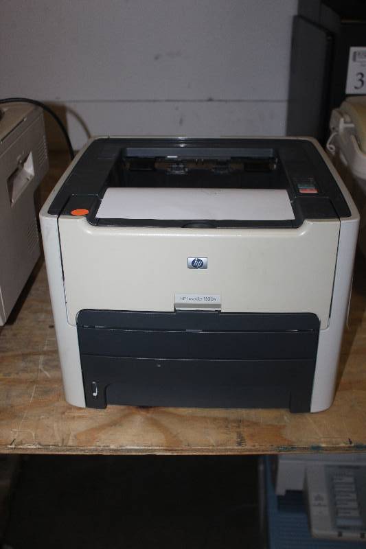 lot 37 image: HP Monochrome LaserJet 1320n Printer