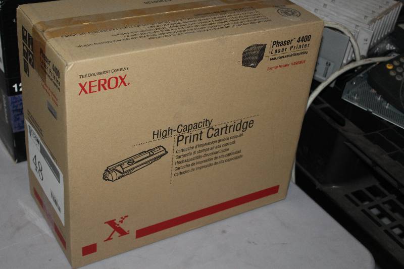 lot 48 image: Xerox Phaser 4400 Laser Printer Print Cartridge