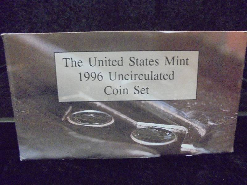 1996 Uncirculated Mint Coin Set w Roosevelt Dime