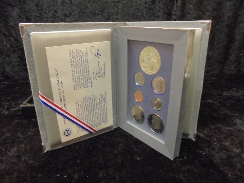 1986 US Mint Prestige Set in Display