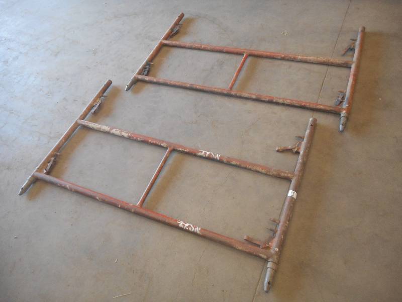 (2) Steel Scaffolding Uprights, 3x...