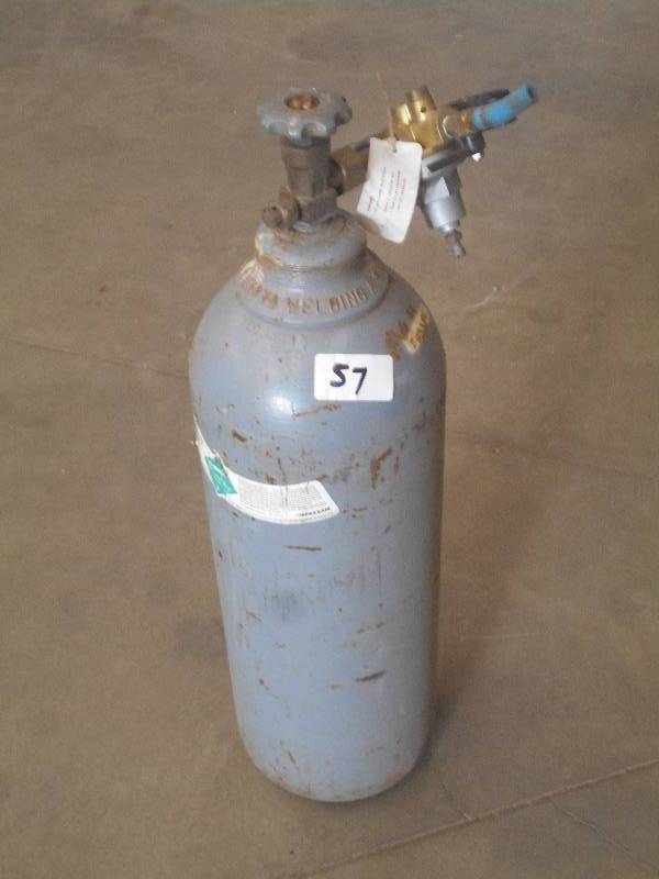 28 CO2 Tank With Gauges ...