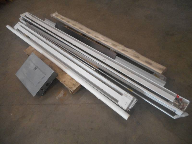 Lot Of (2) 8ft & (2) 10ft Baseboar...