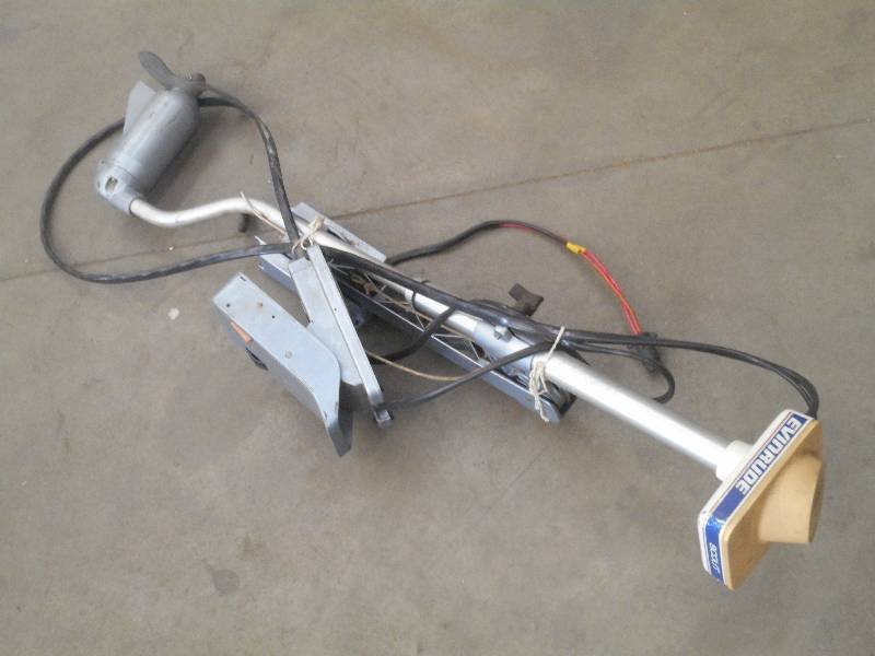 Vintage Evinrude 12Volt Bow-Mount T...