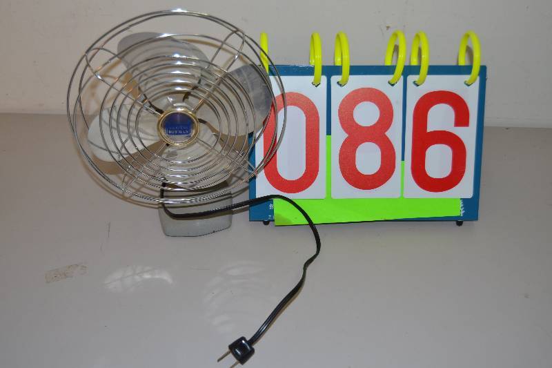 lot 86 image: Fan
