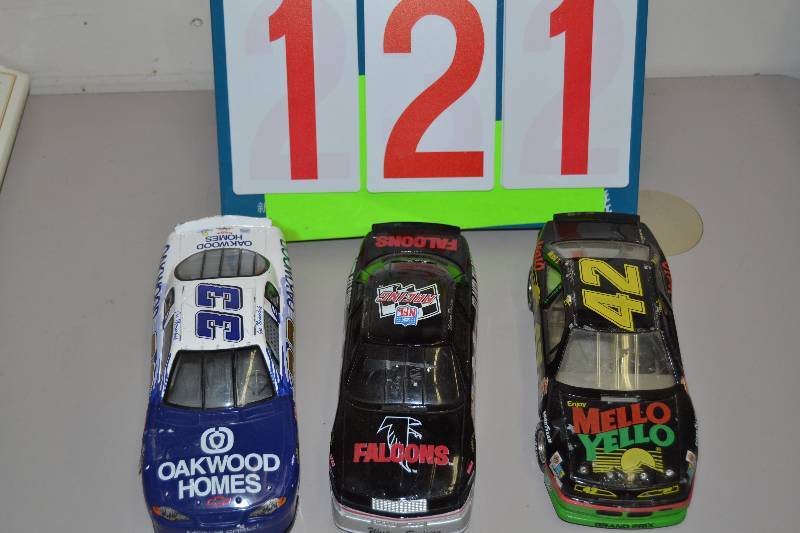 lot 121 image: Cars