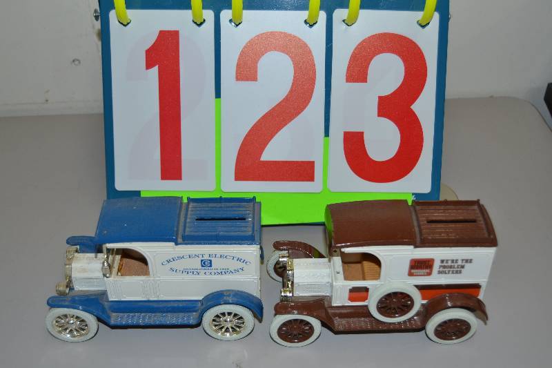 lot 123 image: Banks