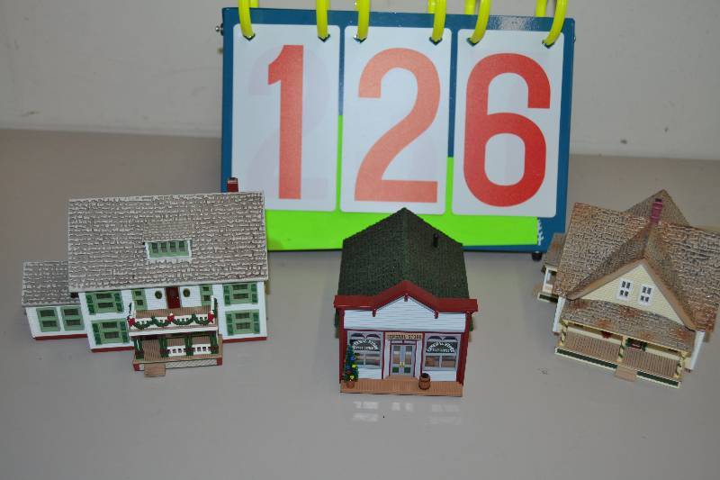 lot 126 image: Hallmark