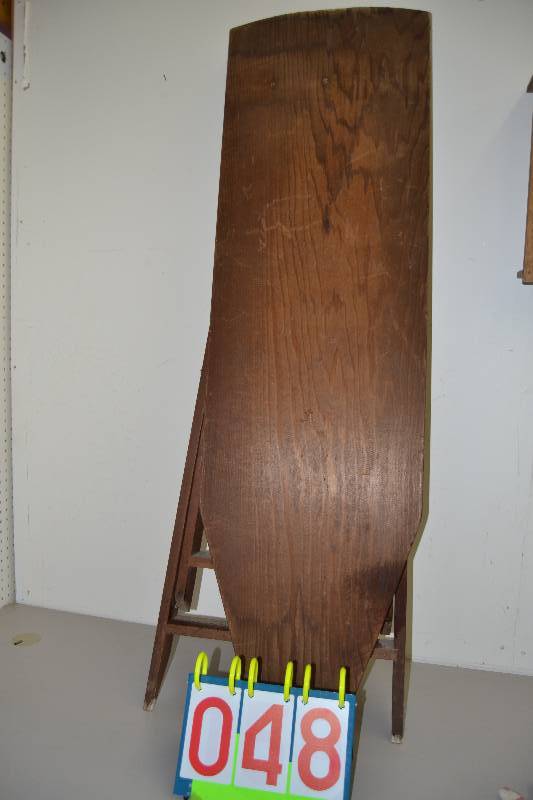 lot 48 image: Antique Iron Board